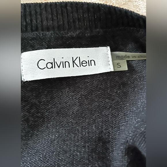Calvin Klein sweater dress - Picture 4 of 10